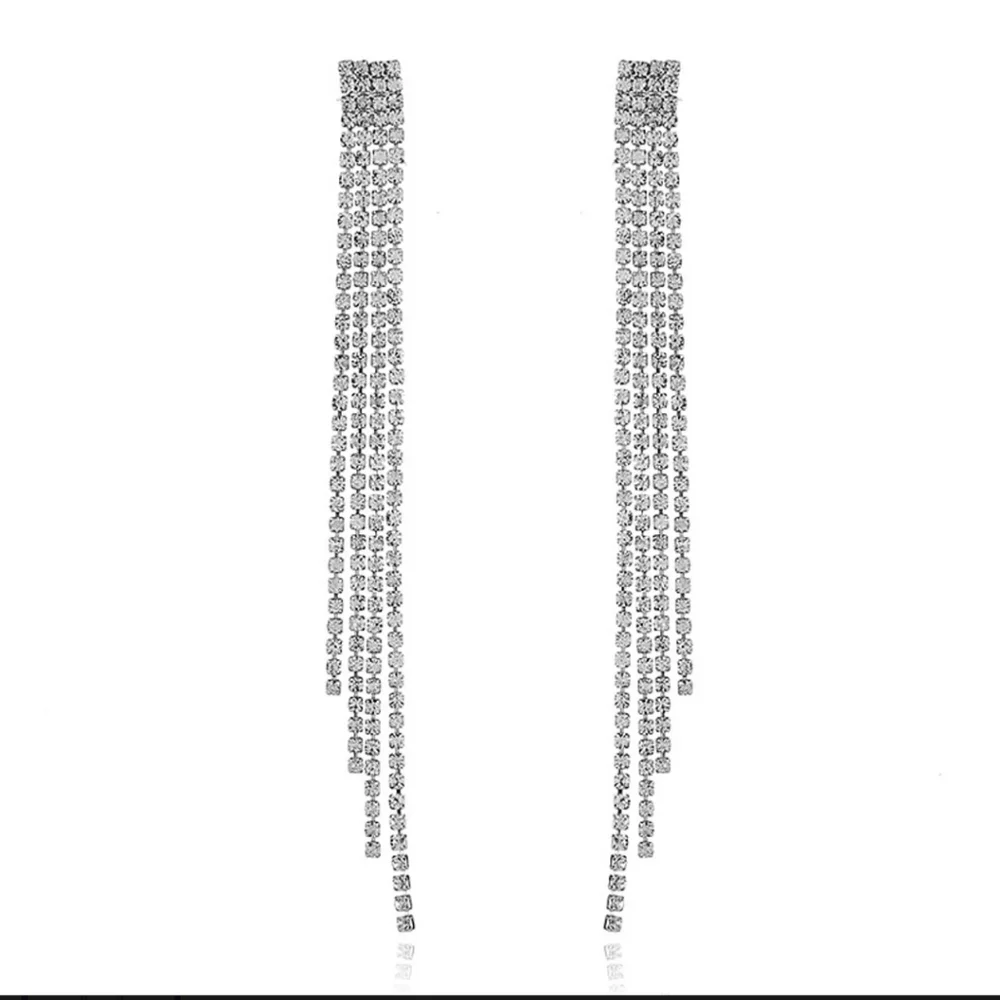 My PFFs Wearing Jewelry That I Sell At PoshFest - Picture 2 of 16